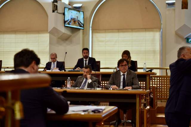 CONSIGLIO REGIONALE: PASSA ‘LEGGE ‘SALVA GUARDIE MEDICHE’; M5S, ”UNA PRESA IN GIRO, SARA’ IMPUGNATA”