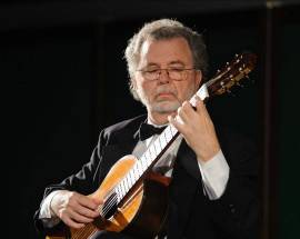 ”MUSICA PER LA CITTA”’: OMAGGIO DEI SOLISTI AQUILANI TRA CHITARRA E BANDONEON