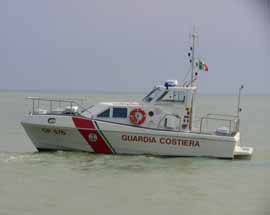 PESCARA: SCONTRO IN MARETRA VONGOLARA E BARCA