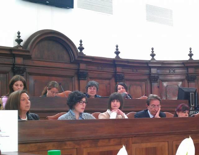 RICOSTRUZIONE: LA ”FACCIA DELLE DONNE” IN DUE QUARTIERI A L’AQUILA