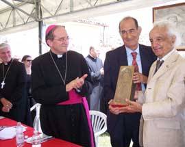 L’AQUILA: ”CI VEDIAMO ALLA IENCA”, PREMIATO LO SCIENZIATO ZICHICHI