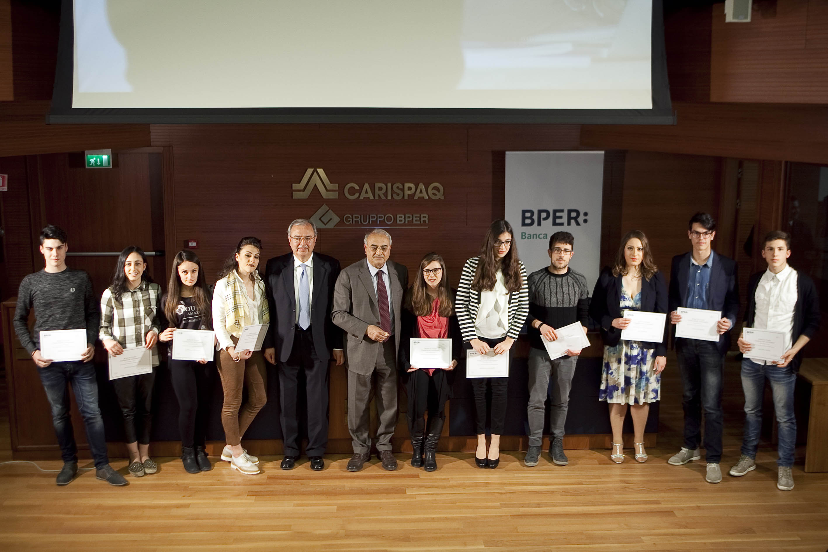‘FONDAZIONE CENTENARIO’: CONSEGNATE BORSE DI STUDIO BPER ALL’AQUILA