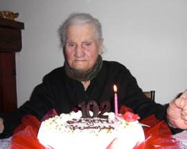 TERAMO: NONNA GIUSEPPA HA COMPIUTO 102 ANNI, GRANDE FESTA