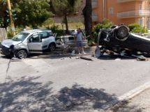 L’AQUILA: INCIDENTE TRA AUTO A SANTA BARBARA, DUE FERITI LIEVI