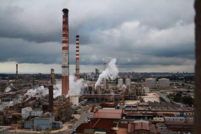 ILVA TARANTO: TROMBA D’ARIA SI ABBATTE SU STABILIMENTO, FERITI
