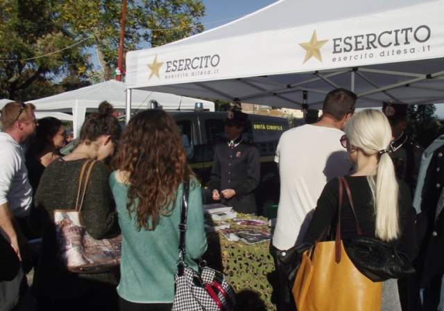 FESTA MONTAGNA L’AQUILA: ESERCITO PRESENTE CON INFOTEAM E PARETE ARRAMPICATA