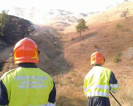 INCENDI: BOSCO MAGNANELLA A TERAMO BRUCIA DA OTTO GIORNI