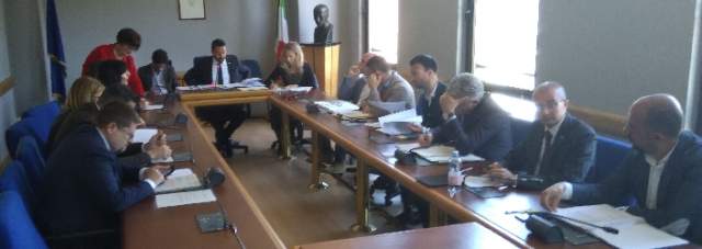 BANCA DELLA TERRA: DOPO OLTRE TRE ANNI NULLA DI FATTO, ”A COMUNI NON INTERESSA”