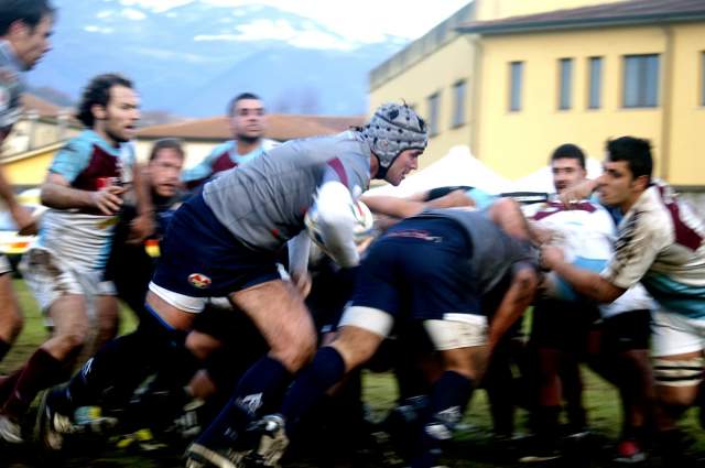 RUGBY: SERIE B; LA GRAN SASSO VINCE ANCORA, E’ CAMPIONE D’INVERNO