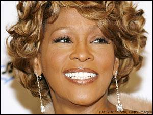 WHITNEY HOUSTON: LA SALMA TORNA A CASA, VENERDI’ I FUNERALI
