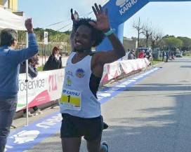 L’AQUILA: ATLETICA LEGGERA, ADUGNA CAMPIONE REGIONALE CORSA STRADA 10 CHILOMETRI