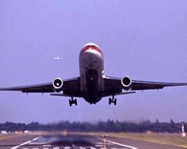 PESCARA: ”BOOM” POMERIDIANO MISTERO RISOLTO, ERA UN AEREO