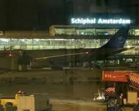 ALLARME ALL’AEROPORTO DI AMSTERDAM: ”POSSIBILE DIROTTAMENTO”