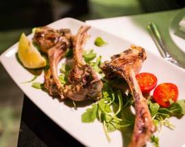 PASQUA E PASQUETTA AL RISTORANTE: ABRUZZO TRA PIATTI TIPICI E LOTTA A SPRECO