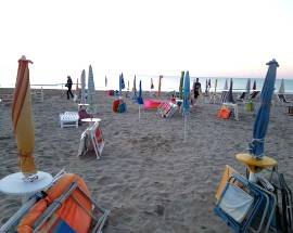 ”FURBETTI DELL’OMBRELLONE”: QUASI 2 MILA SEQUESTRI SULLA COSTA TERAMANA