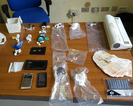 INSOSPETTABILE OPERAIO FINISCE IN MANETTE, SPACCIAVA DA ANNI