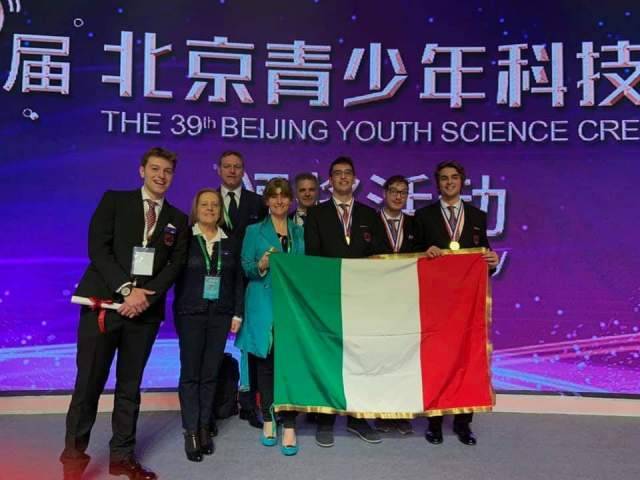 GIOVANE DI SPOLTORE CONQUISTA LA CINA CON UN PROGETTO SULLE BIOPLASTICHE