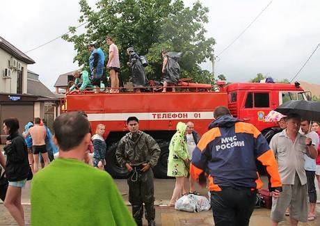 ALLUVIONE IN RUSSIA: DECINE DI MORTI, ”UNA FURIA IMPRESSIONANTE”