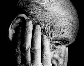 LOTTA A PARKINSON E ALZHEIMER: COSTI ELEVATI, PFIZER ABBANDONA LA RICERCA