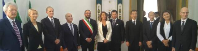 RICOSTRUZIONE: AMBASCIATORI E DIPLOMATICI A L’AQUILA, 8 PAESI AIUTERANNO ANCORA CITTA’