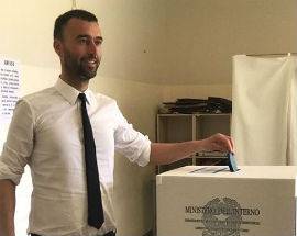 BALLOTTAGGIO L’AQUILA: DI BENEDETTO AL VOTO, BIONDI CELEBRA MATRIMONIO