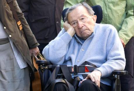 ROMA: ANDREOTTI RESTA AL GEMELLI MA MIGLIORA