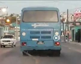 VECCHIO AUTOBUS ARPA IN GIRO PER LE VIE DI CUBA, VIDEO DIVENTA VIRALE SUI SOCIAL