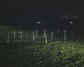 MACABRO AVVERTIMENTO AI GIOCATORI DELL’ASCOLI: 11 CROCI IN CAMPO