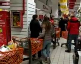 L’AQUILA: EFFETTO CORONAVIRUS, ”ASSALTO” AL CARREFOUR NELLA NOTTE