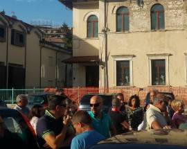 MIGRANTI A SANT’ELIA: CITTADINI IN RIVOLTA,  AL VIA RACCOLTA FIRME