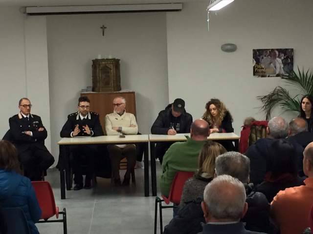 L’AQUILA: A BAGNO CARABINIERI INCONTRANO CITTADINI PER LA SICUREZZA