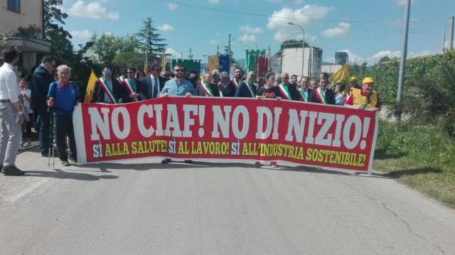 RIFIUTI, IN 2000 IN PIAZZA AD ATESSA CONTRO NUOVI IMPIANTI IN VAL DI SANGRO