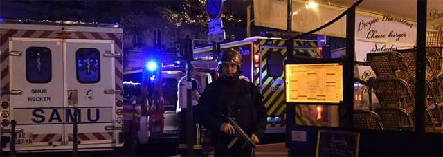 PARIGI: NELLE SCUOLE UN MINUTO DI SILENZIO PER LE VITTIME