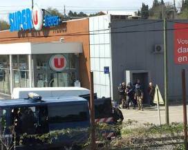 FRANCIA: ATTENTATO A TREBES, DUE MORTI E DECINE DI FERITI, ASSALITORE, ”SONO DELL’ISIS”