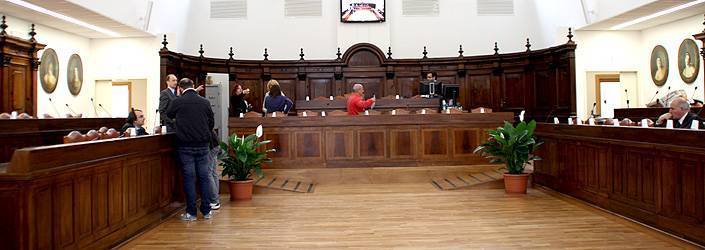 COMUNE L’AQUILA: SEDUTA FIUME SUL BILANCIO; IL RICORDO DI VITTORINI
