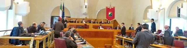 REGIONE: ENTRO GIUGNO LEGGE OMNIBUS, VICE DIRETTORI  E ALTRO, E’  POLEMICA