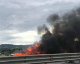 PAURA SU ASSE ATTREZZATO CHIETI-PESCARA: AUTO A GPL IN FIAMME