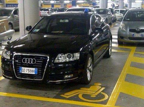 AUTO BLU: REGIONE ABRUZZO CERCA SPONSOR PRIVATI PER L’AFFOLLATO STAFF