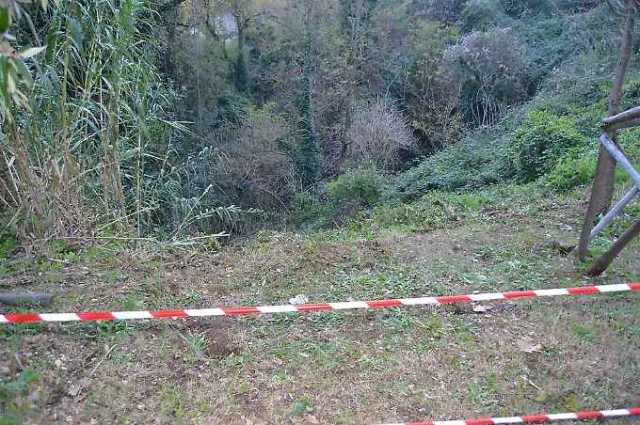 CON L’AUTO NELLA SCARPATA, 25ENNE FINISCE IN OSPEDALE