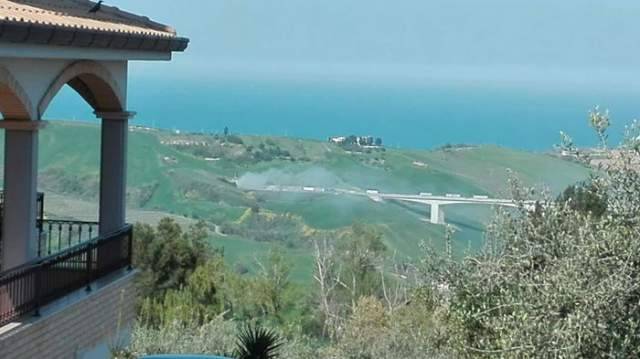 AUTOCARRO A FUOCO SULL’A14, TRAFFICO BLOCCATO VERSO NORD