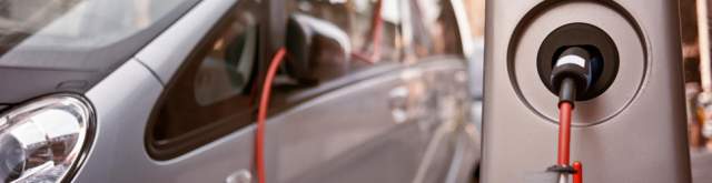 AUTO ELETTRICHE NEI CAPOLUOGHI D’ABRUZZO: ANCORA POCHE, MA NEL 2019 FORSE LA SVOLTA