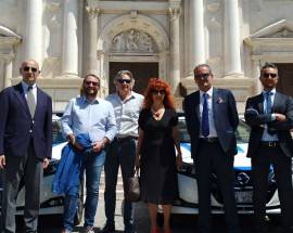 L’AQUILA: MOBILITA’ ELETTRICA, CONSEGNATE A MUNICIPALE 4 AUTO A EMISSIONI ZERO
