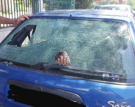 GIULIANOVA: PIGNA SFONDA LUNOTTO AUTO, RESIDENTI, ”PERICOLOSITA’ SEGNALATA”