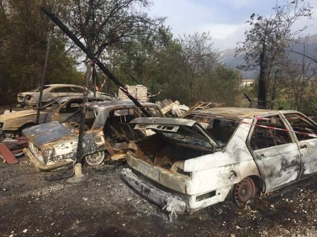 CINQUE AUTO DI ROM IN CARCERE IN FIAMME A PETTORANO SUL GIZIO