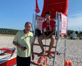 FOSSACESIA: ARRIVANO I BAGNINI SULLE SPIAGGE LIBERE