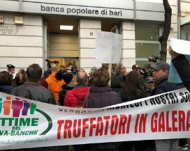 POP BARI: PROTESTA AZIONISTI, ”RIDATECI I NOSTRI RISPARMI”