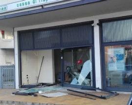 SPACCATA A SILVI, SCARDINATO BANCOMAT FILIALE TERCAS