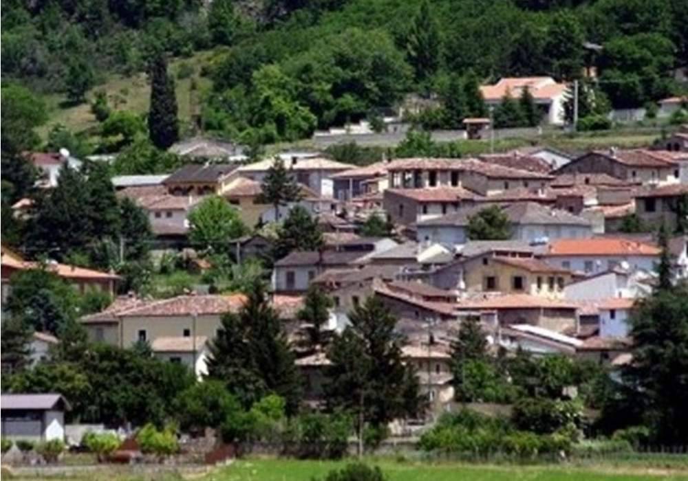 ELEZIONI COMUNALI: A BARETE GREGORI E PIGNATELLI SFIDANO L’USCENTE GATTUSO