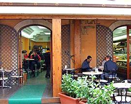 L’AQUILA: IL BAR TROPICAL TORNA IN CENTRO STORICO, ”QUESTIONE DI CUORE”