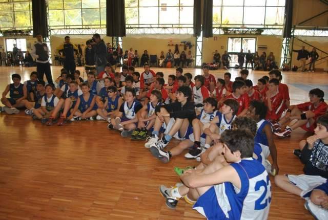 BASKET: ROCCA DI MEZZO IL TORNEO ”A CANESTRO CON UN FIORE” DEL 2K5